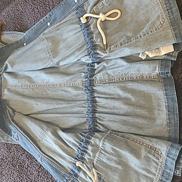 Chaps Denim Jean Button Down Vest. - Picture 8 of 10